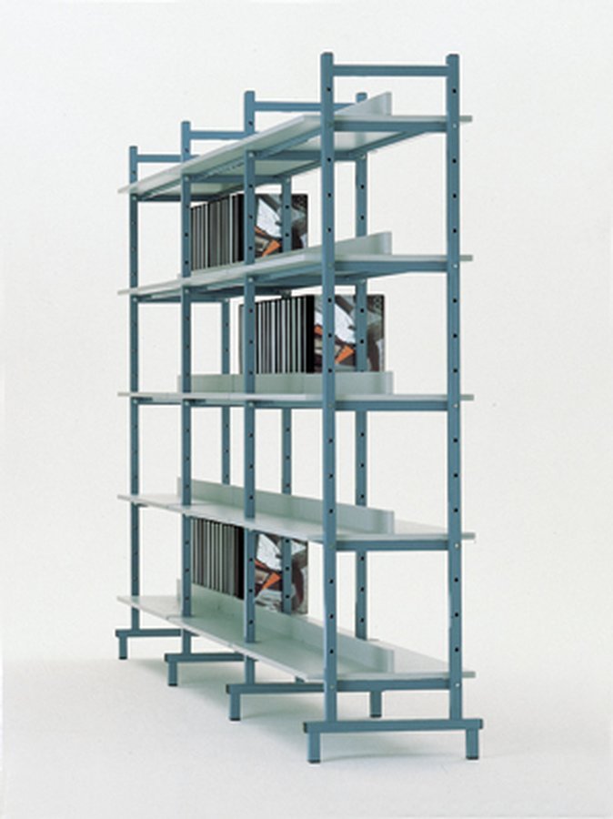 Boekenrekken en boekenwagens