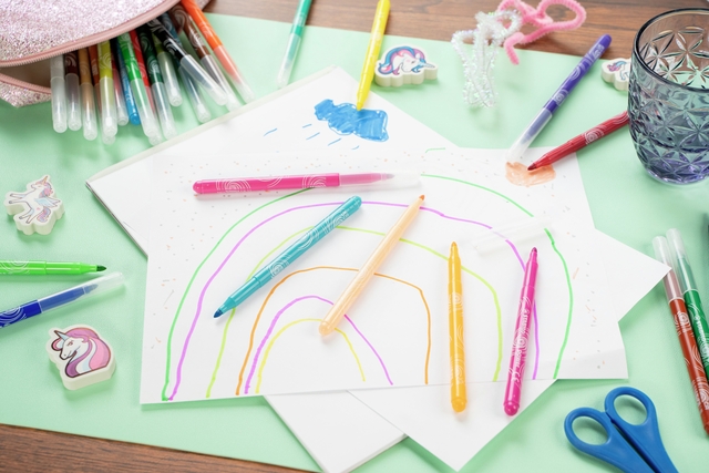 tekenen, kleurpotloden, kunstset, papieren-tekening, speelgoed-accessoires