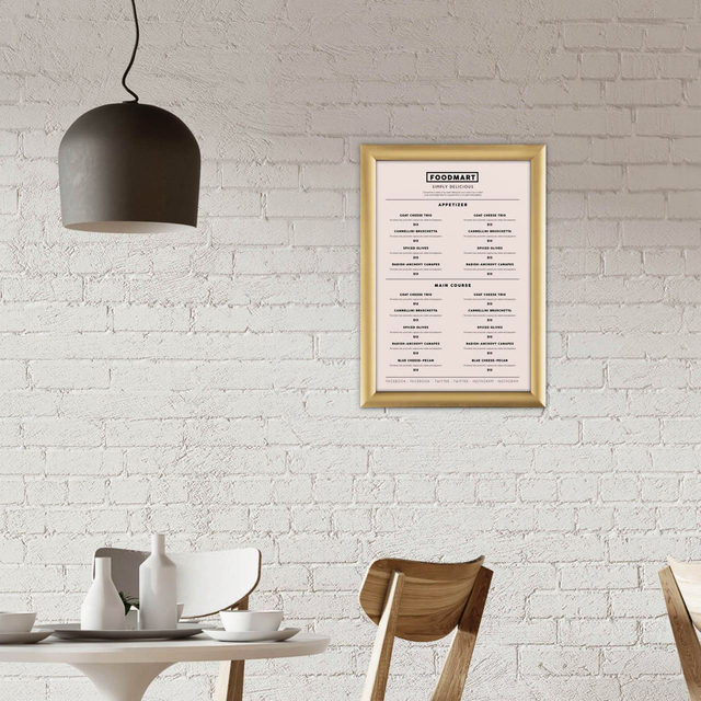 restaurant, interieur, bakstenen muur, hangende lamp, ingelijste menukaart