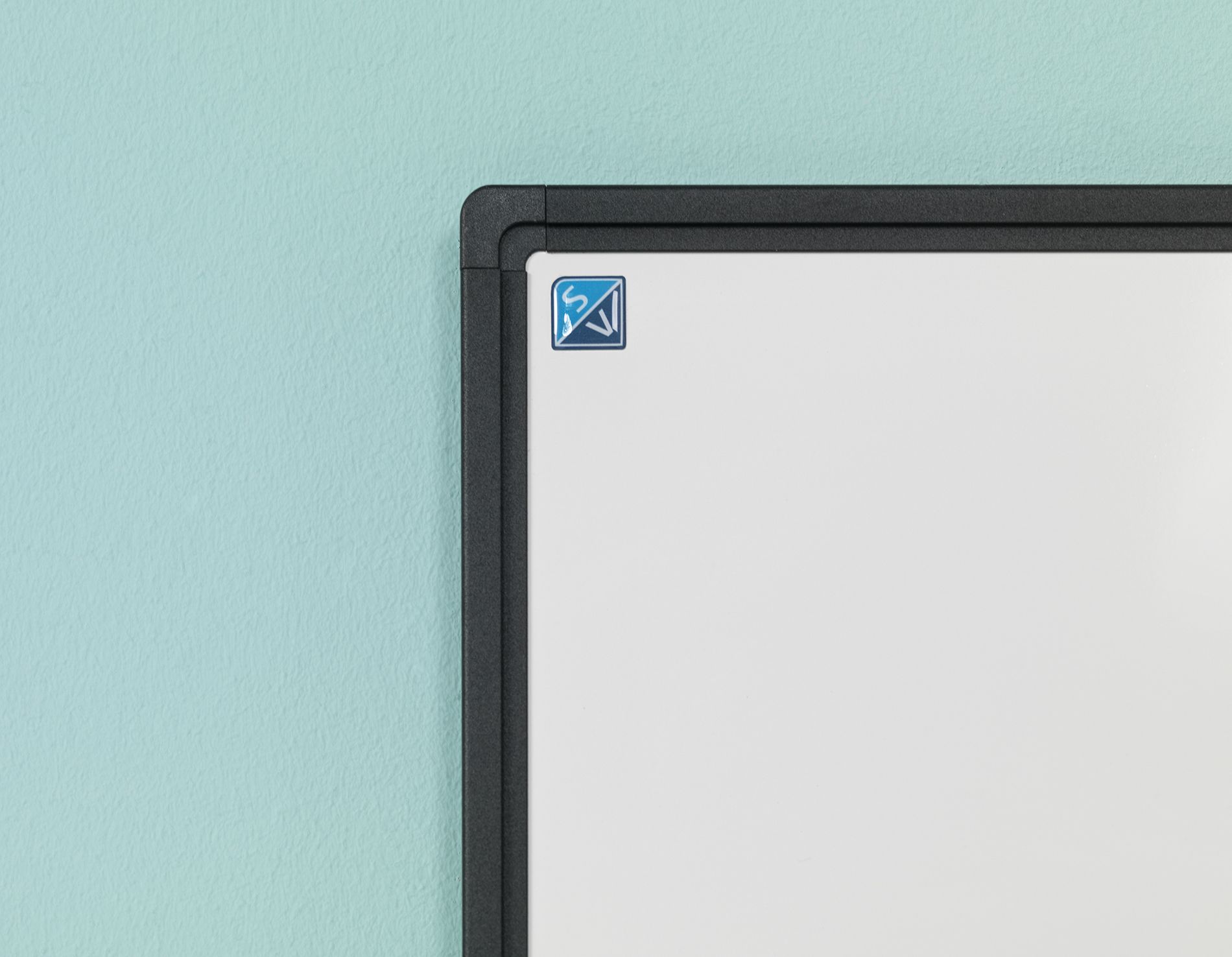 Whiteboard, wit emaille, Softline 8 mm - zwart profiel - 100x100 cm