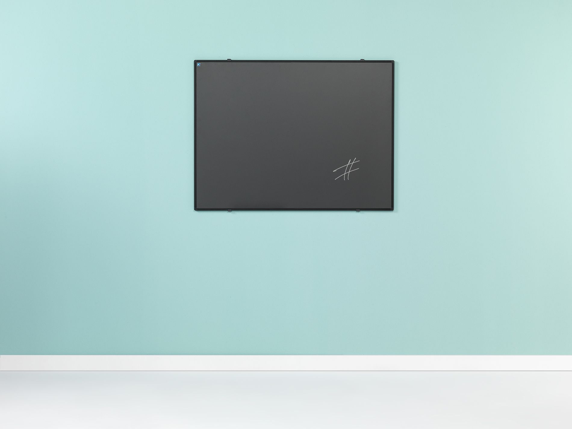 Krijtbord zwart Softline profiel 8mm, emailstaal grijs - 100x180 cm