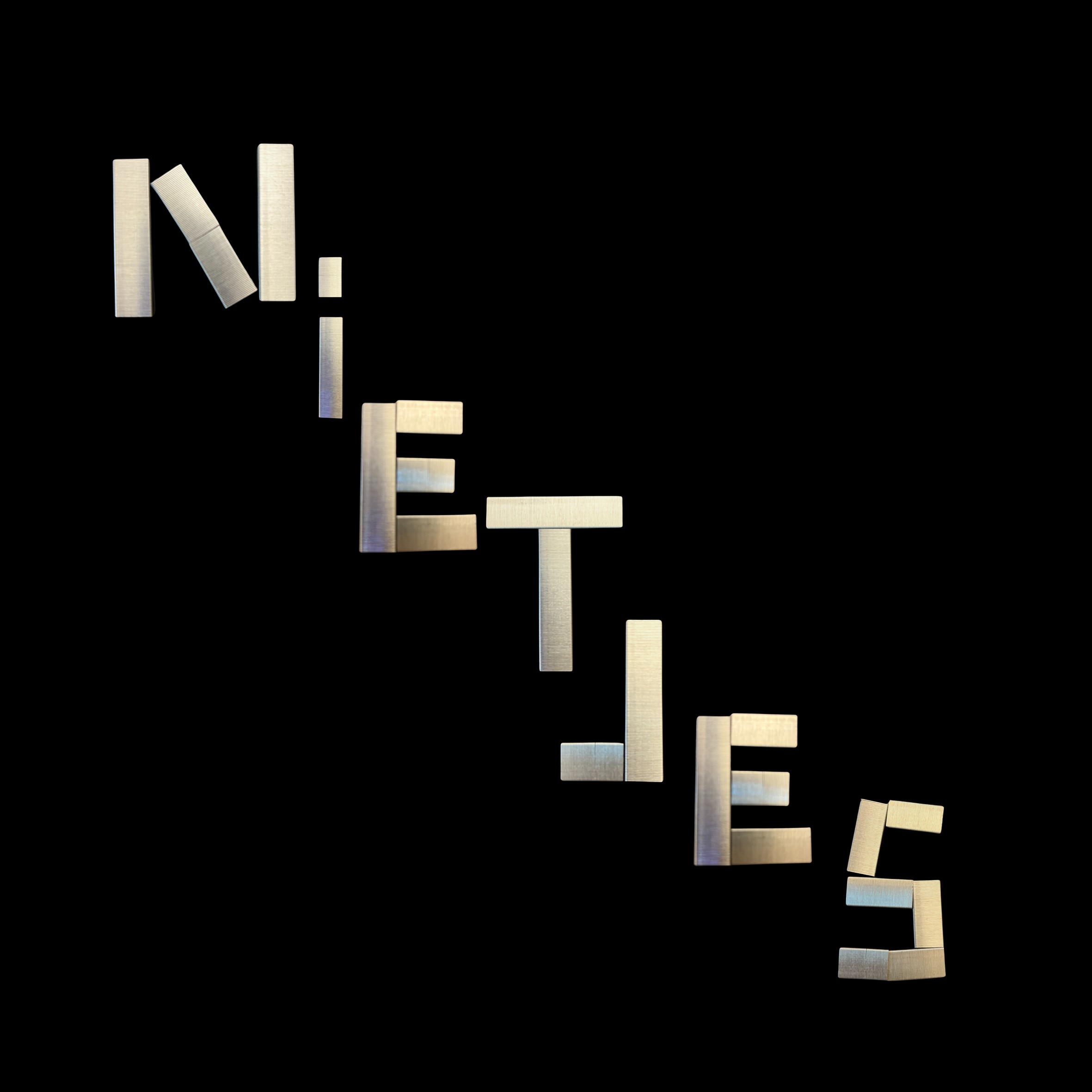 Nietjes: De kleine wonderen van het kantoorleven en de verschillende maten ervan! 📎✨ Nietjes: De kleine wonderen van het kantoorleven en de verschillende maten ervan! 📎✨