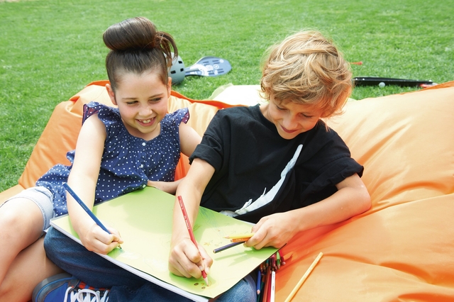 kussen, buitenshuis, matras, kinderen, tekenmateriaal