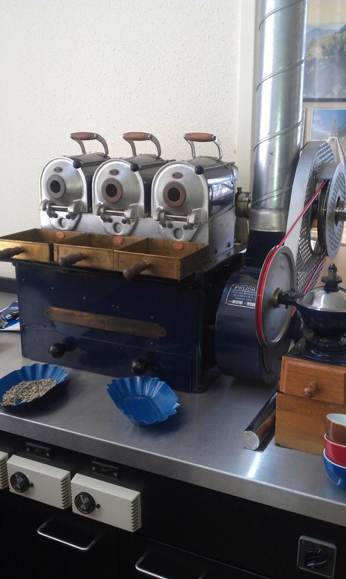 Boontjes branden bij Koffiebranderij Peeze Boontjes branden bij Koffiebranderij Peeze