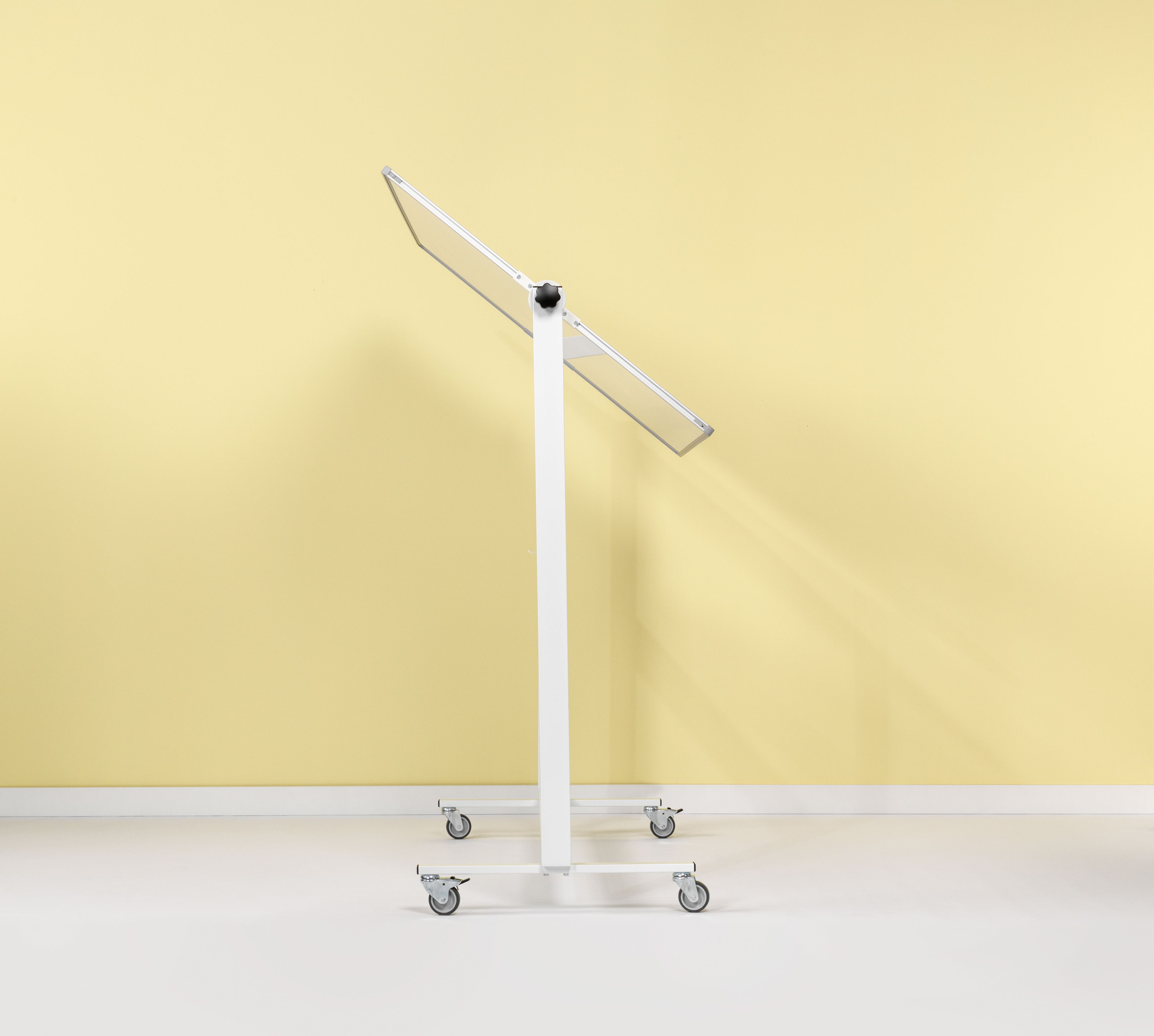 Kantelbord whiteboard, dubbelzijdig gelakt staal - 120x180 cm