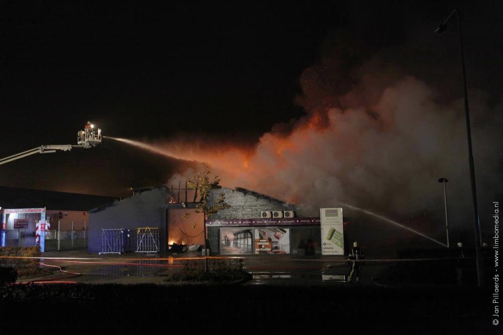 KantoorArtikelen.nl helpt Tisaco uit de brand KantoorArtikelen.nl helpt Tisaco uit de brand