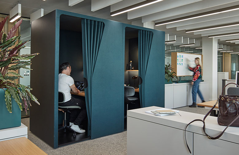 geisoleerd werken voorbeeld werner works