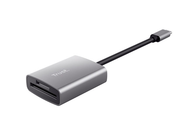 usb-c adapter, usb-c to HDMI?, usb-c hub, type-c, silver
