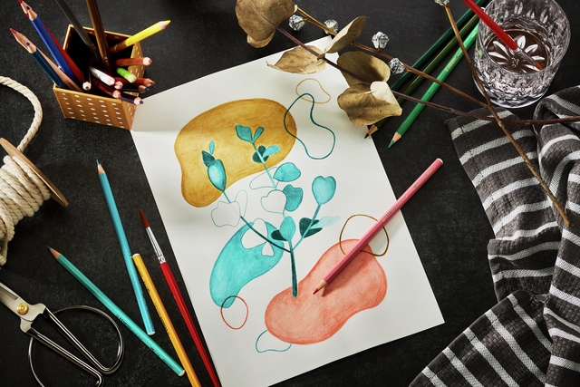 watercolor painting, art supplies, colored pencils, brushes, sketch paper