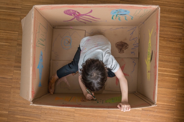 kartonbox, trommel, tekenen, kind, kartonverpakking