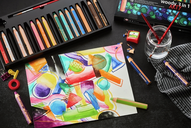 kleurpotloden, kleurpotloden-set, tekenen, kunstbenodigdheden, tekenpapier