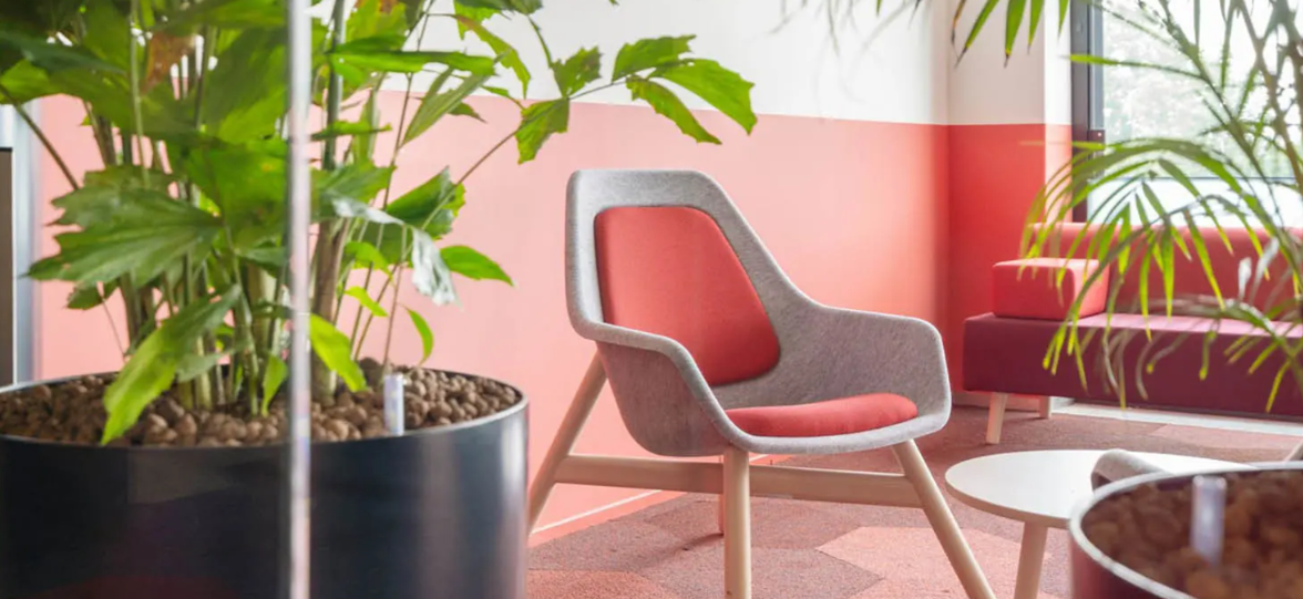 Voorbeeld VEPA furniture recycled